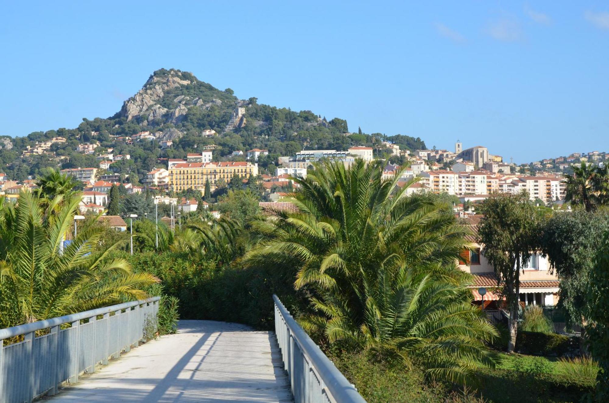 Bel Appart Renove - La Boheme Hyeres Exterior photo